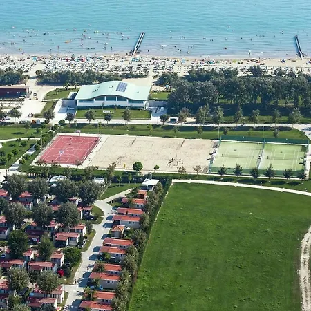 Apartment In Villaggio Ai Pini In Lido Altanea Caorle