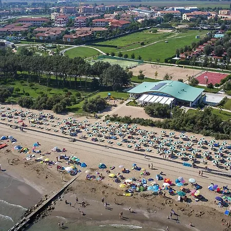 In Villaggio Ai Pini In Lido Altanea Caorle